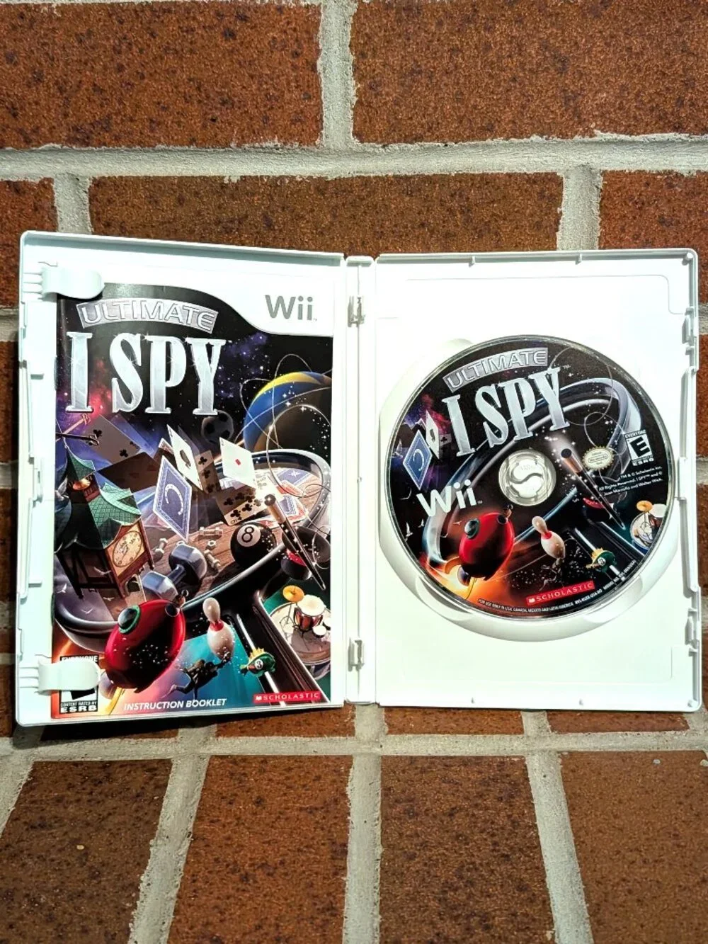 Ultimate I Spy Nintendo Wii Game Complete CIB Disc Manual Scholastic